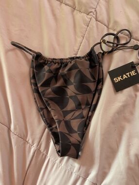 Skatie Bobbi Bottoms In Honolulu print